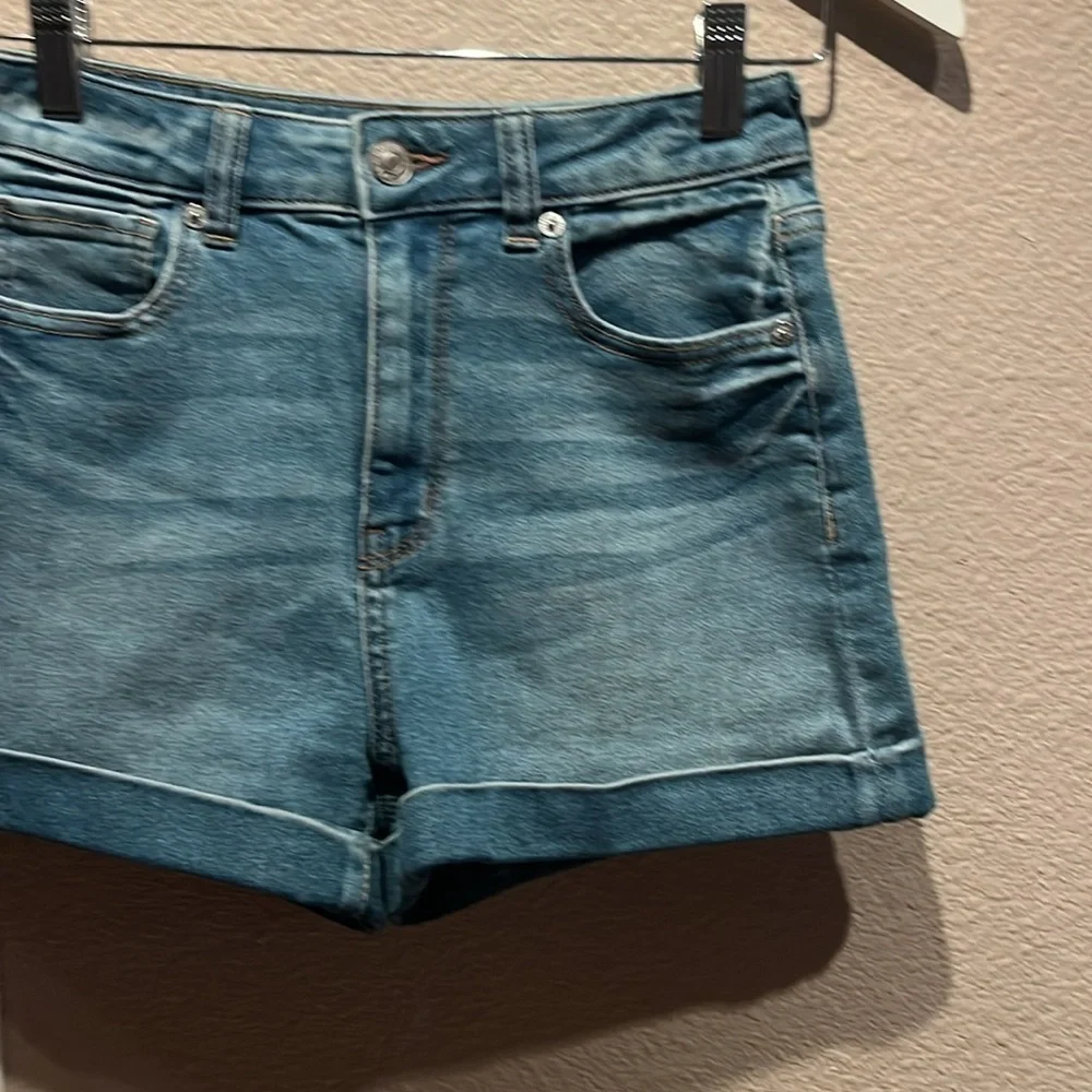 American Eagle Women’s Mom Jeans Denim Jean Shorts Size 00